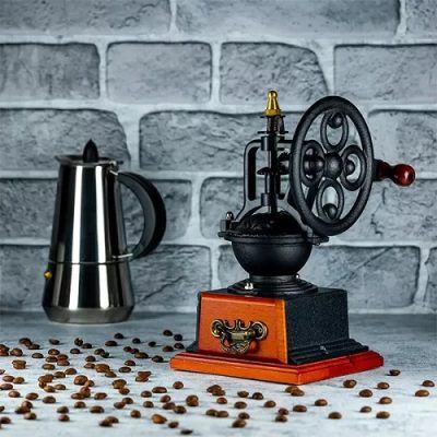 Retro mlin za kafu